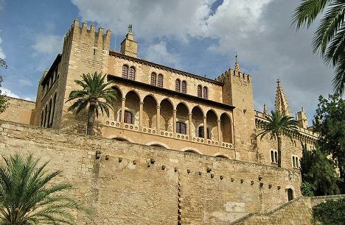 Дворец Альмудайна